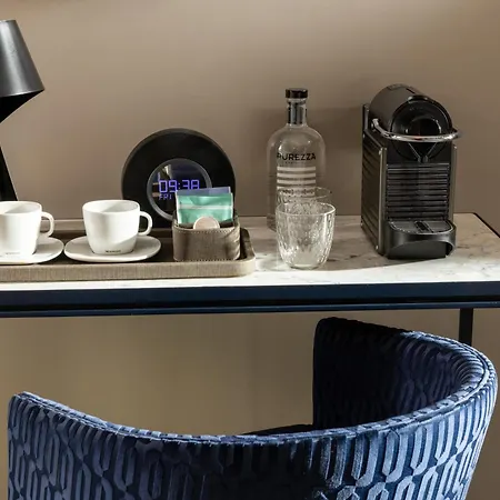 Hotel Le 10 Bis Parigi